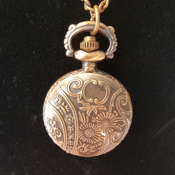 NEW NECKLACE W/ LOVE BIRDS POCKET WATCH PENDENT AGED RUSTIC FINISH - Picture 7 of 7